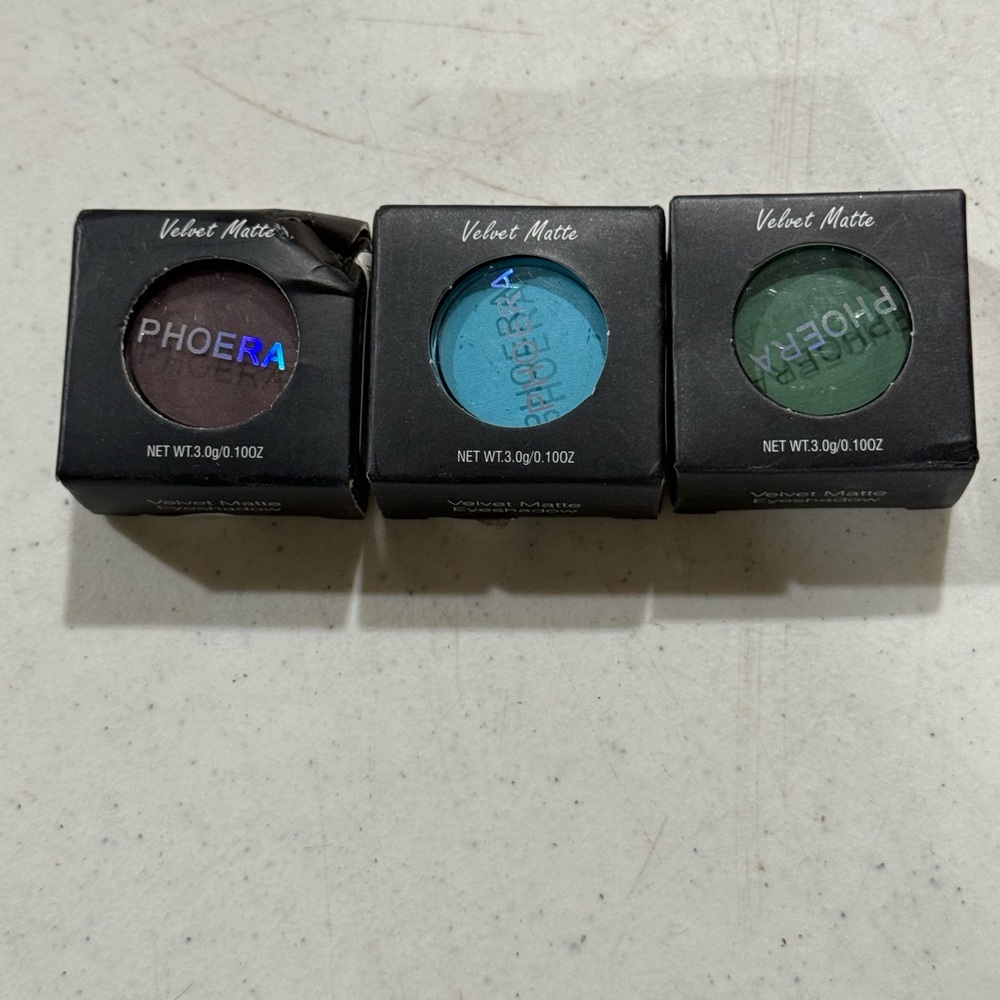 PHOERA Velvet Matte Eyeshadow Trio, Shades